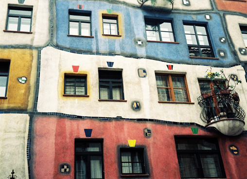 フンデルトヴァッサー・ハウス Hundertwasser Haus：Vienna, Austria, 1996