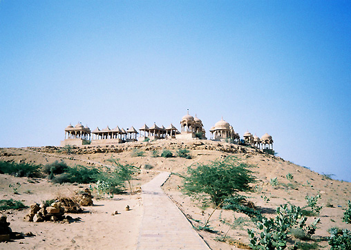 砂漠のチャトリ群 Chatris：ジャイサルメール Jaisalmer, India, 1996